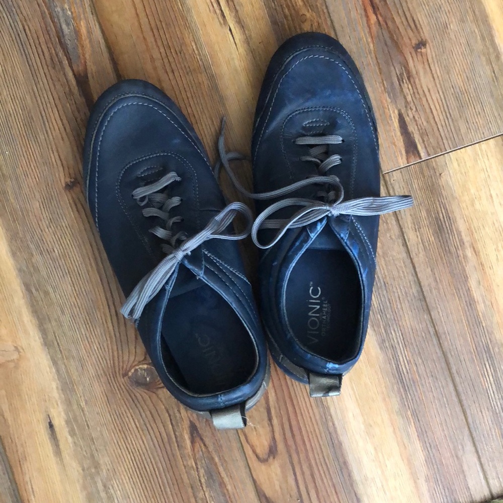 Vionic Ortho heel tie shoes.  Size 9.  US. Dark blue